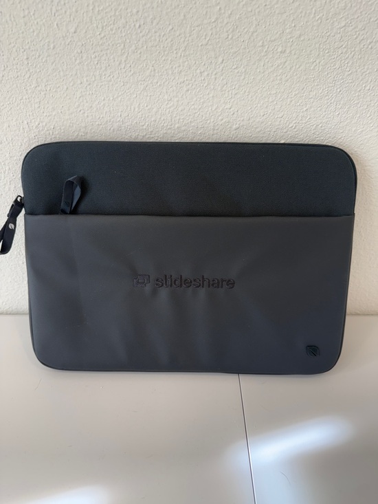 Incase Other - Incase A.R.C. Sleeve for 14-inch Laptop Navy Blue